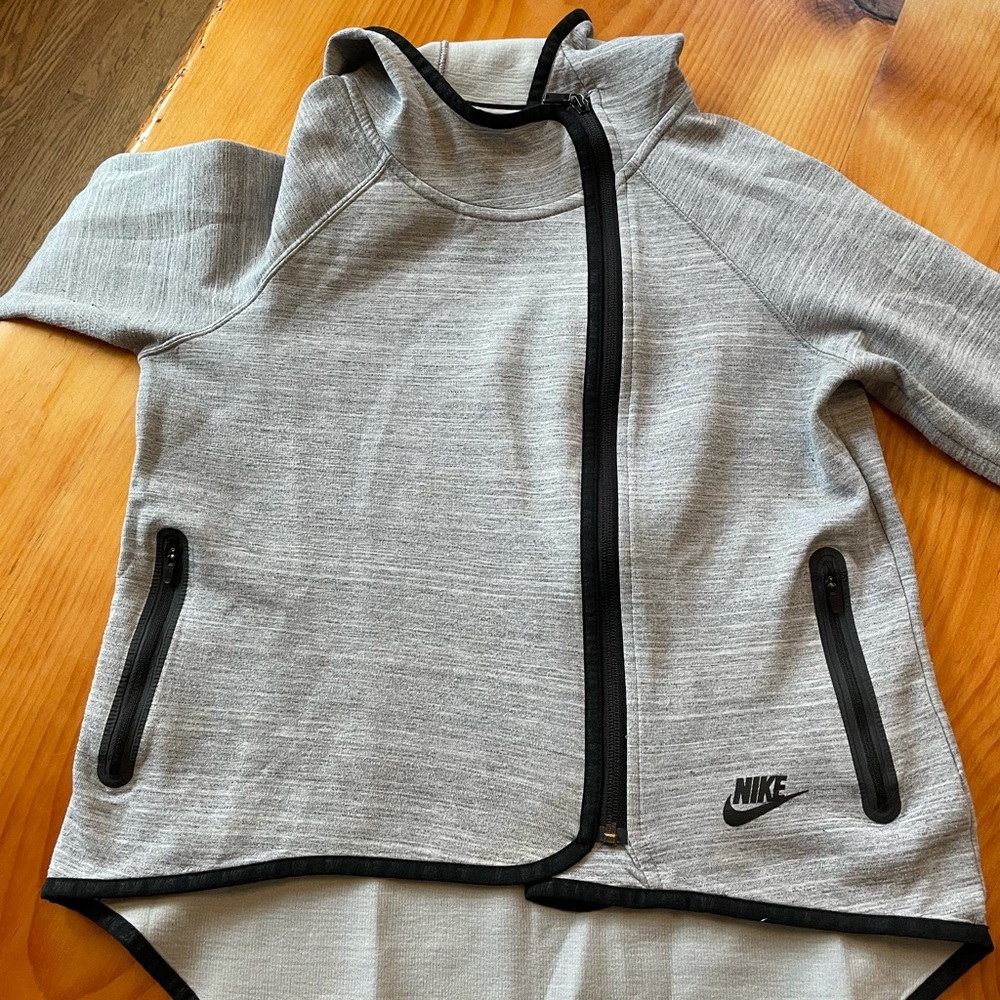 Nike Women’s Hi Low Jacket